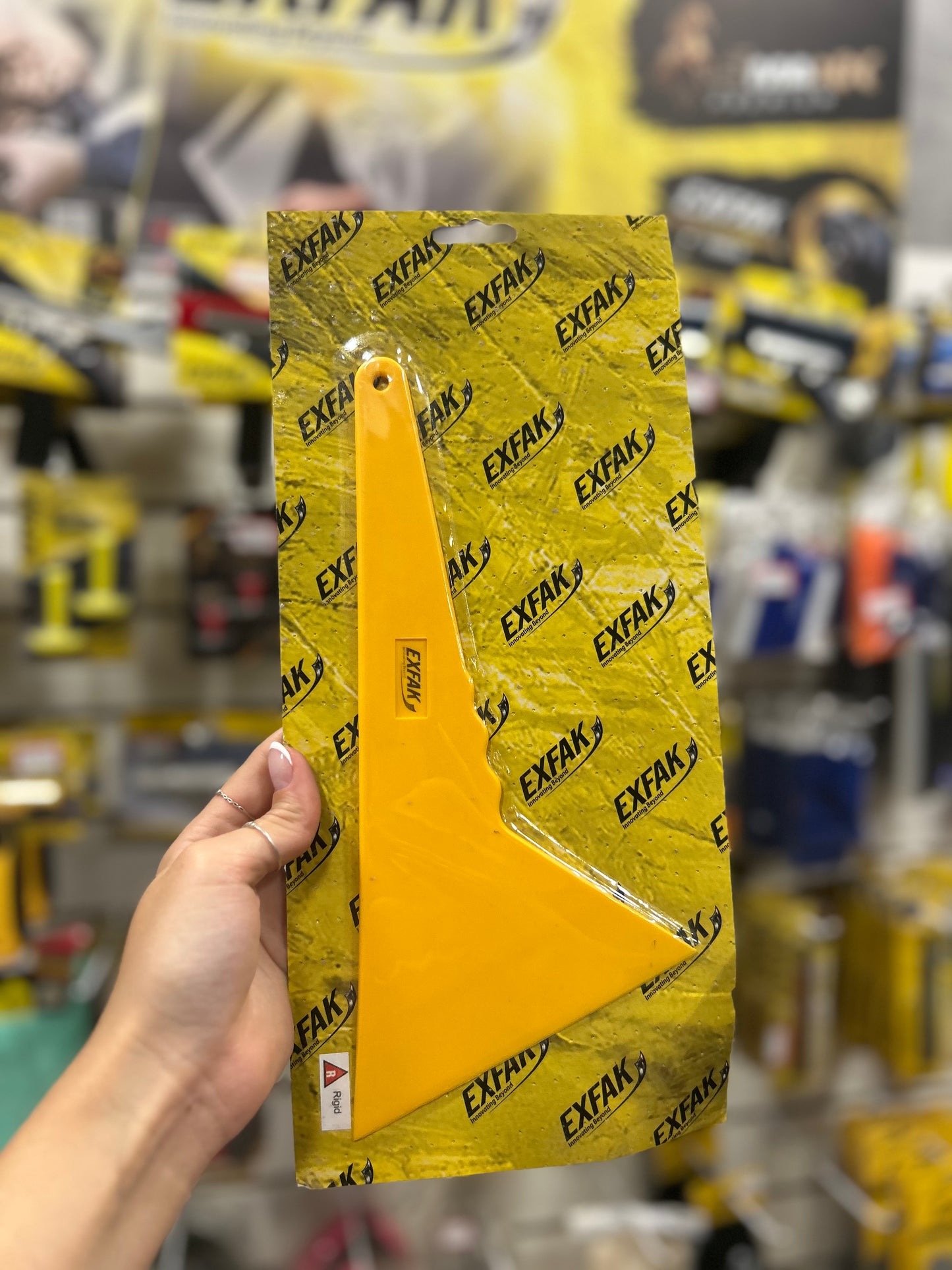 Raspador de Plástico Rígido