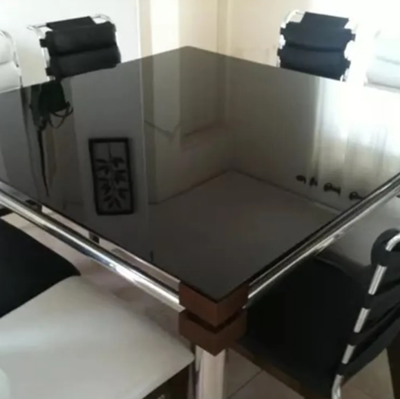 Revestimento Vinílico Adesivo Preto Brilho Blackout - Alltak – Janela, Vidro, Porta, Móveis e Geladeira